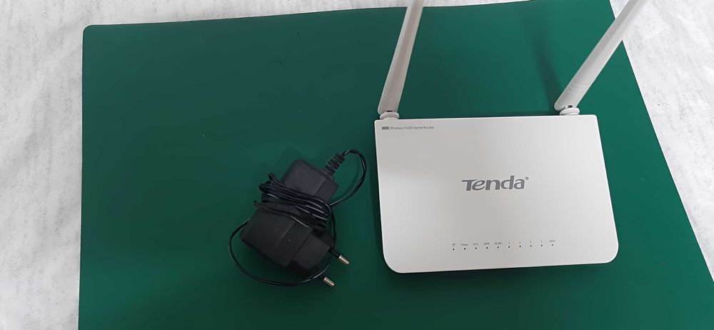 Tenda F300 Wireless Router
