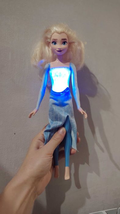 Кукла Эльза, светится, оригинал