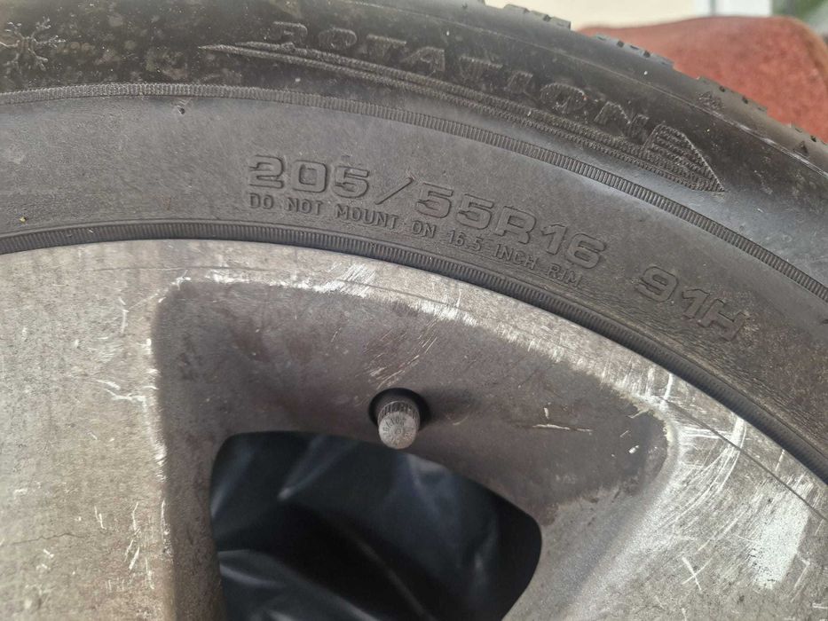 Jante cu  cauciucuri iarna 205/55 R16 Volkswagen Passat