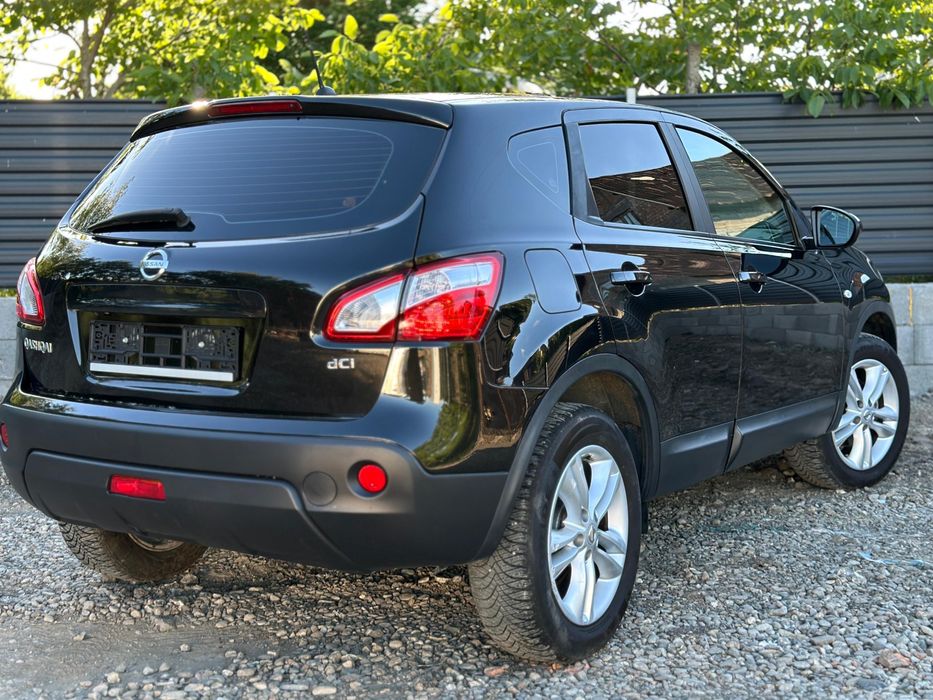 Nissan qashqai 2011 FULL