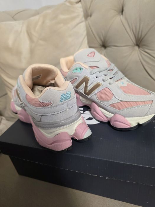 Adidasi new balance 9060