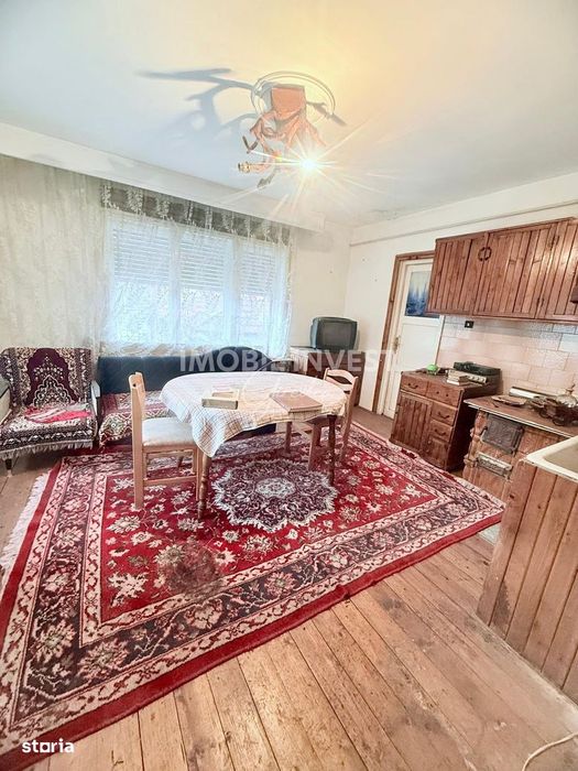 Casa individuala D+P+M, 4 camere, teren 1400 mp, curte generoasa,Cetea