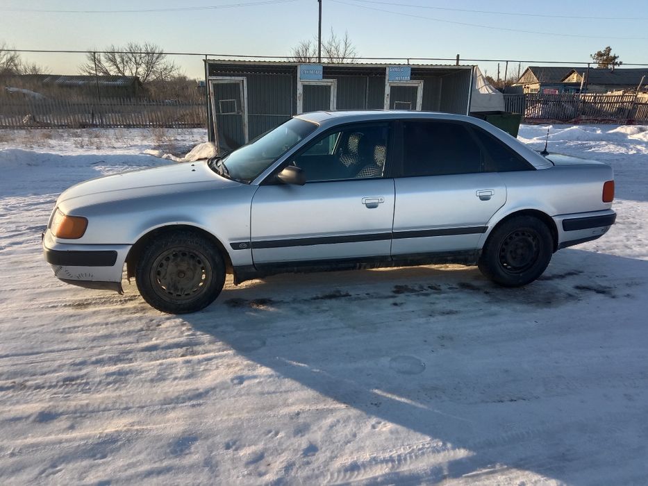 Ауди 100с 4. 2х литровый