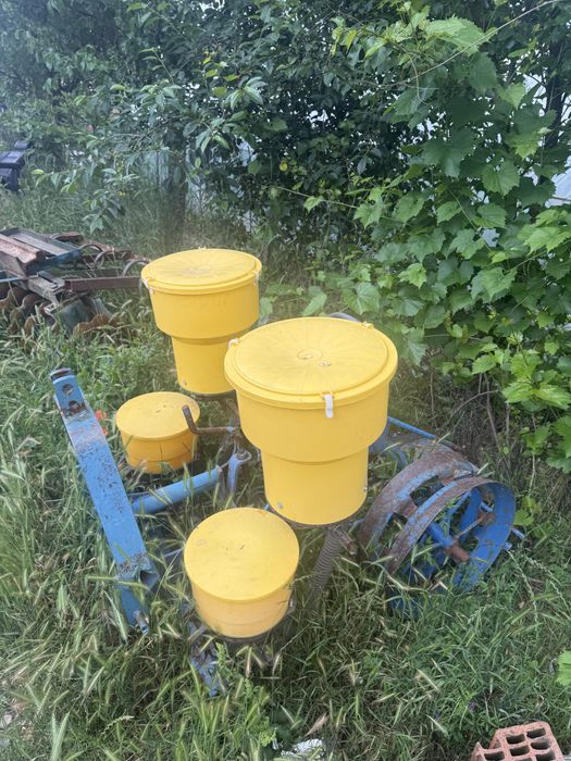 Vand tractor cu toata gama,balotiera nou 2025,plug disc si semanatoare