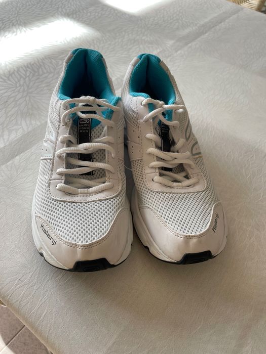 Спортни обувки за момче