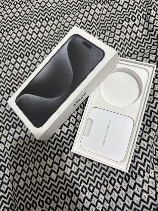 Продам iphone 15 pro max 256 gb