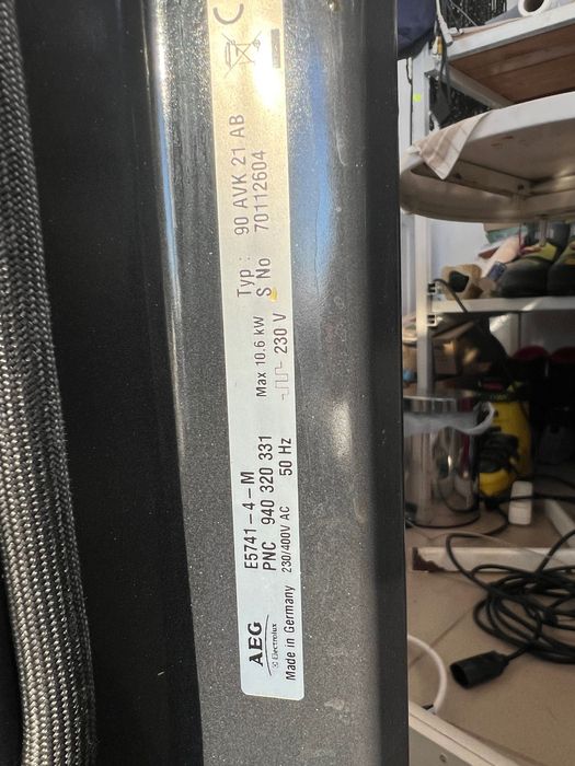 Фурна с котлони AEG Electrolux-пиролиза,инокс,мод:Е5741-4-М