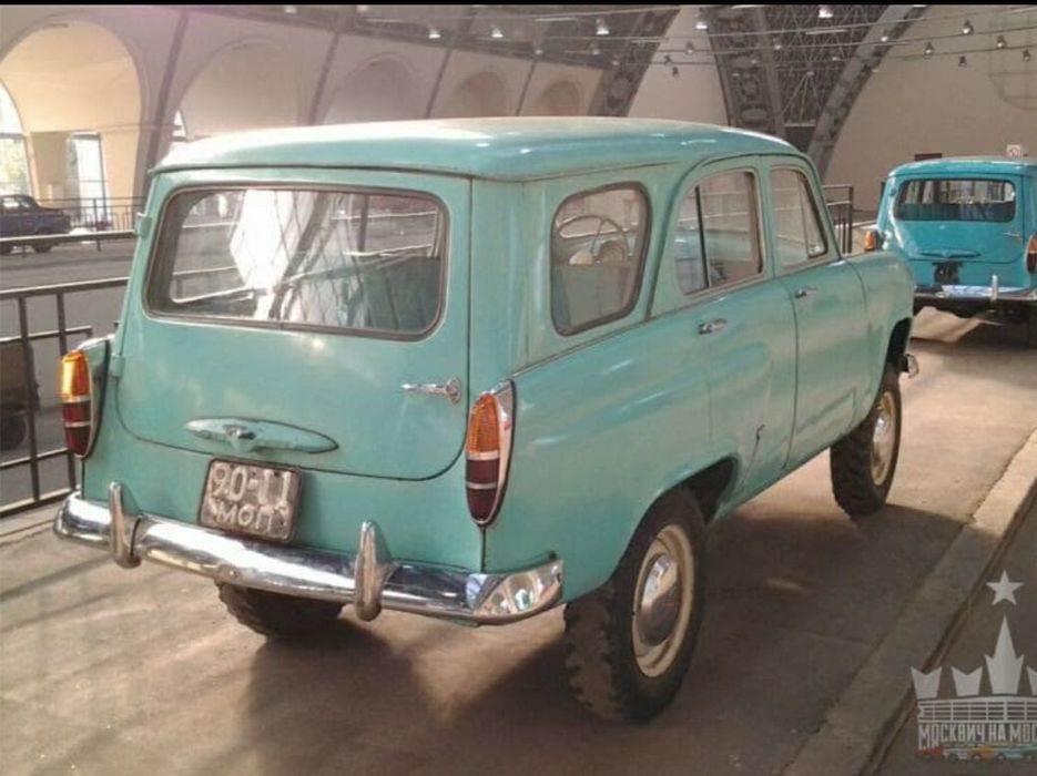 Первий советский лухкавоой  автомобиль жип 4х4 москвич м 411.