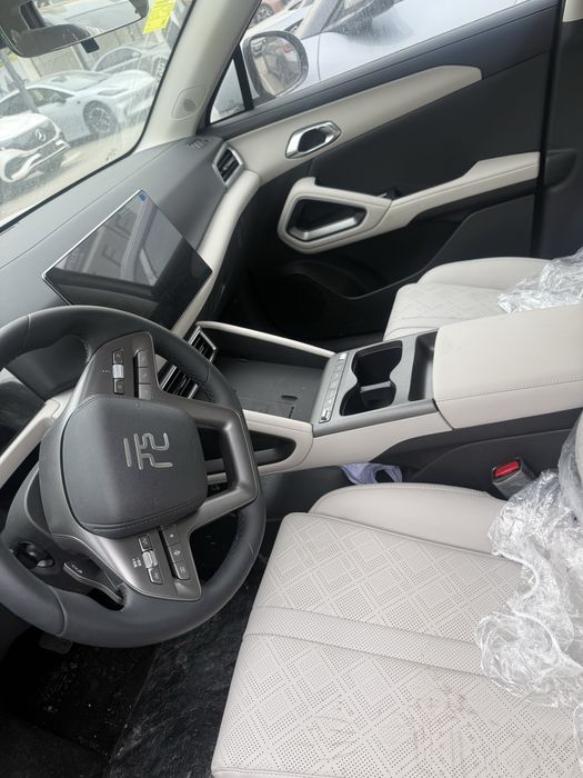 Byd yuan up smart drive nalichi