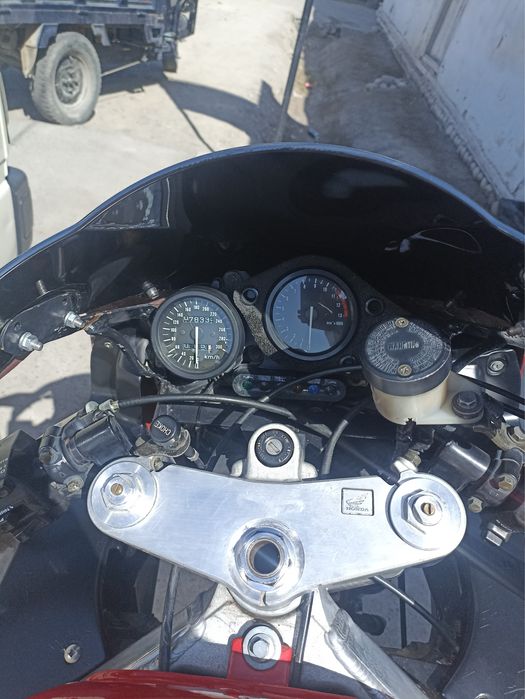 Honda cbr900rr fireblade