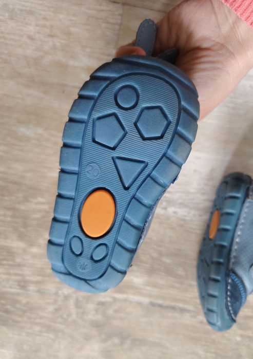 Ponki - обувки за момче, р-р 20