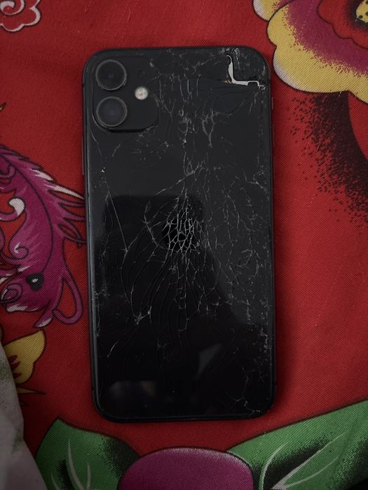 iPhone 11 128GB, сынған, сатылады срочна
