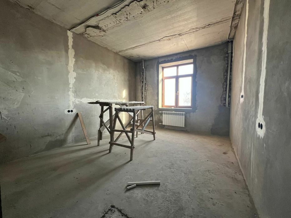 Продаётся кв-ра в новостройке Етти Чинор 4 -х комн Юнусабадский район