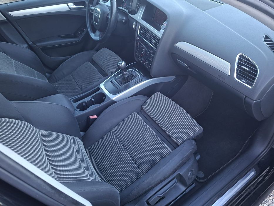 Audi A4 B8, 2009, 2.0d~143 Cp/Navi/Klima/Xenon/Led
