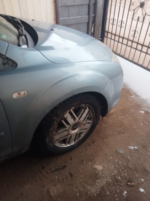 Vand ford focus 2 pentru piese