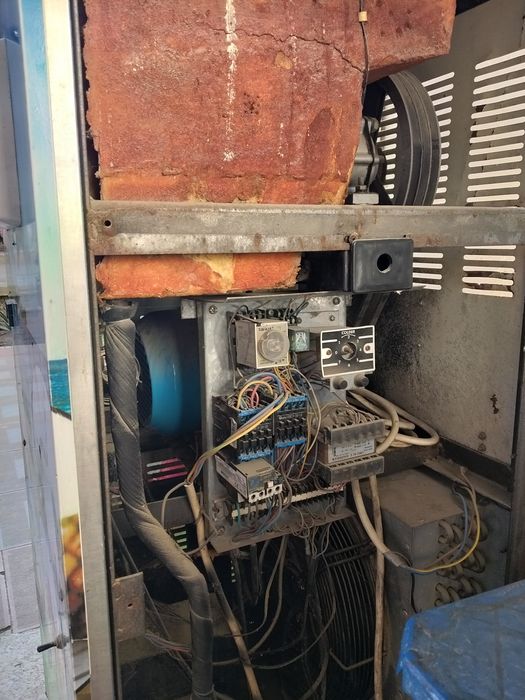 Продаётся Фрейзер мороженое аппарат на 380 Вт цена 1500 &