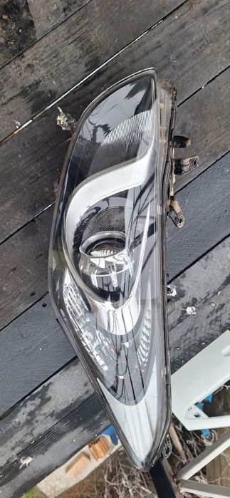 Capota fata si far fata Hyundai i30 bara fata  aripa fata