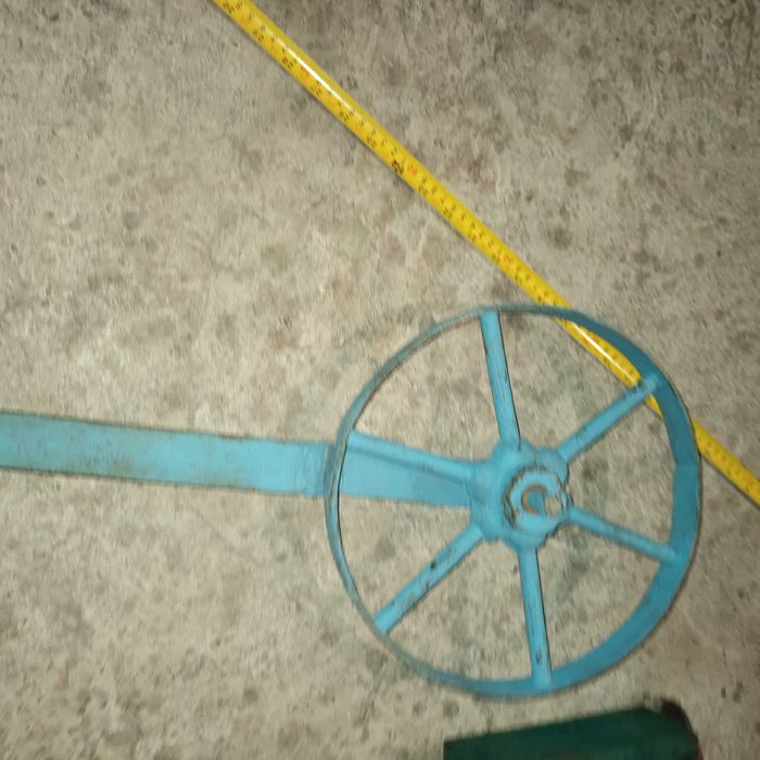 метално водещо колело