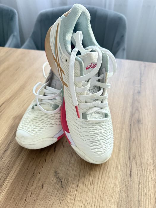 Маратонки за тенис