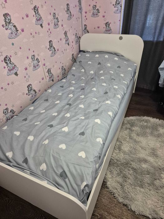 Продам кровать белую