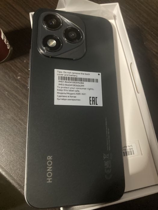 Продам телефоны HONOR 400