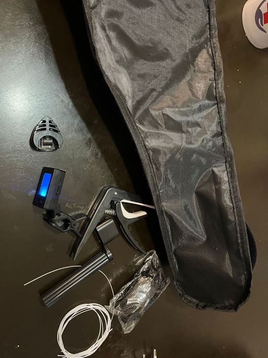 Продается укулеле комплект