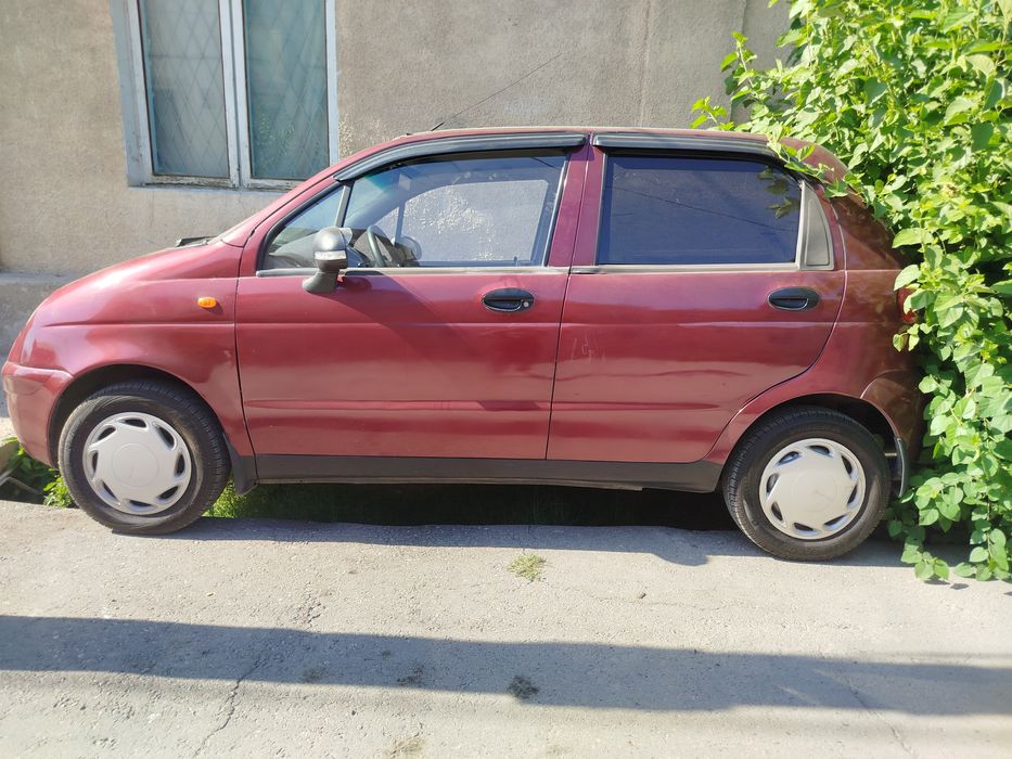 Matiz moshinasi sotiladi