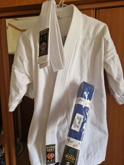 Echipament karate copii – aproape nou (6-9 ani) Karate