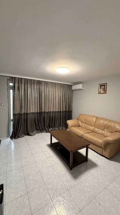 Дава се под наем Многостаен апартамент в Пловдив, Тракия - 155 кв.м за 990 € - Снимка #10