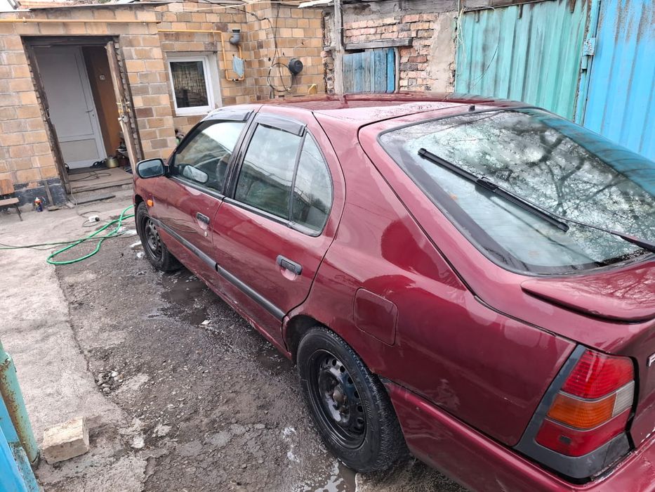 Продаю нисан примера п10 .