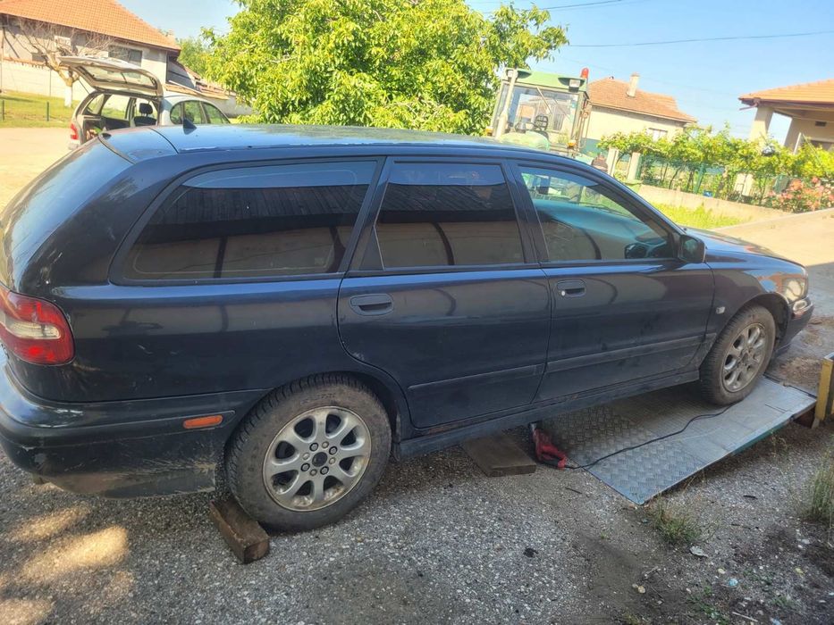 Волво В40 Volvo V40