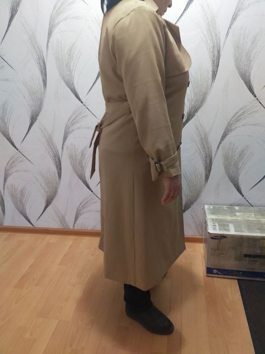 Плащ женский б/у продам