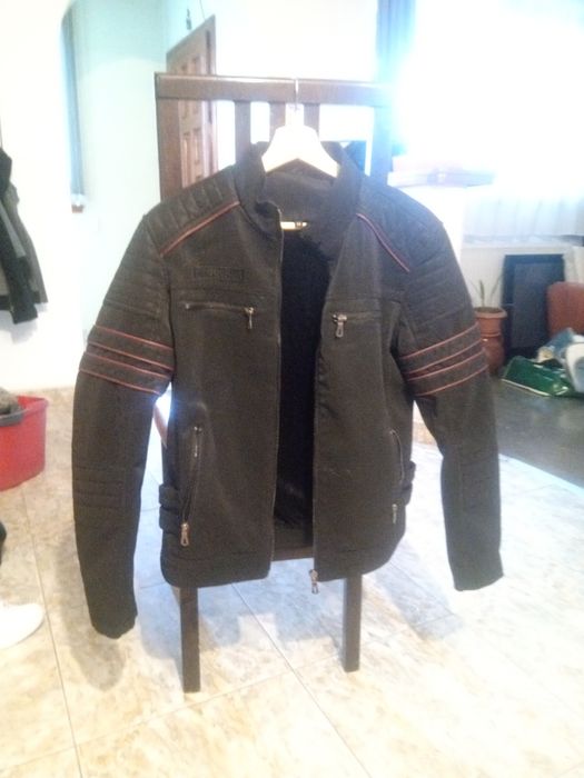 Jachetâ motociclist nou nout