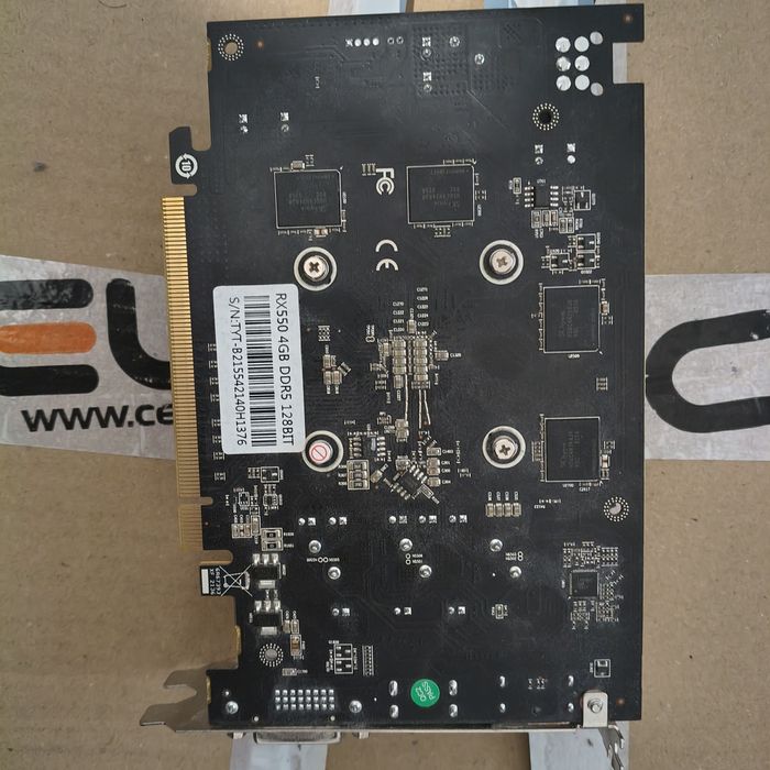 vand placa video fara alimentare suplimentara rx 550 128biti ddr5 2gb