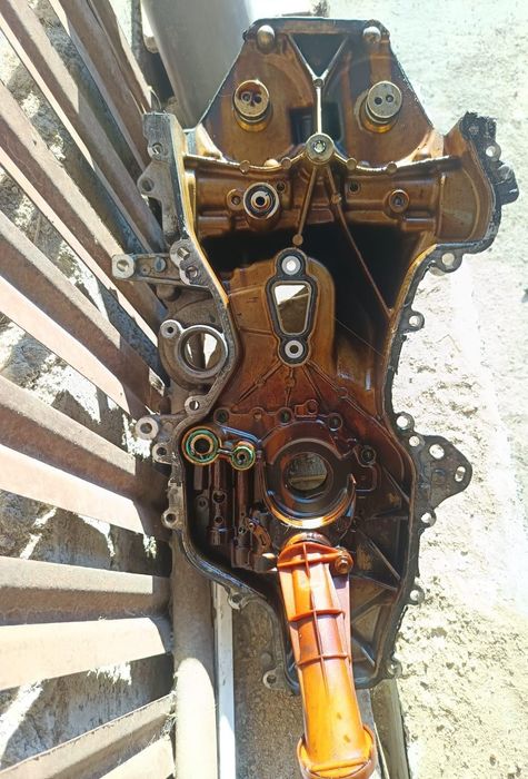 Chiuloasă Logan, capac distribuție