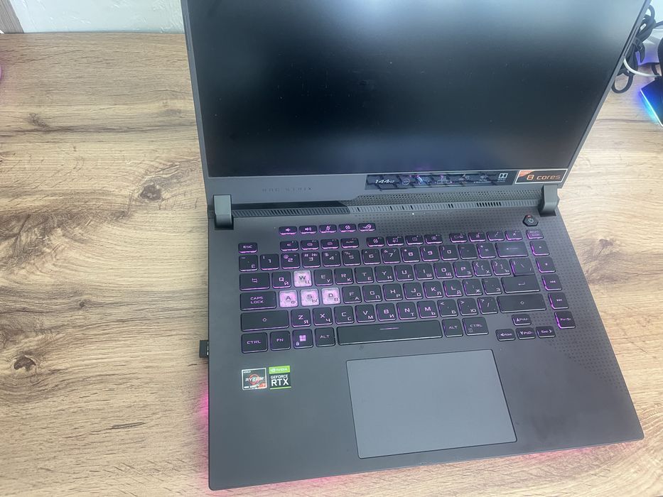 Продам ноутбук Asus Rog Strix g513