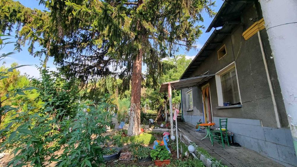 Продава се Къща в с. Комарево, Област Плевен - 70 кв.м за 102 €/кв.м - Снимка #1