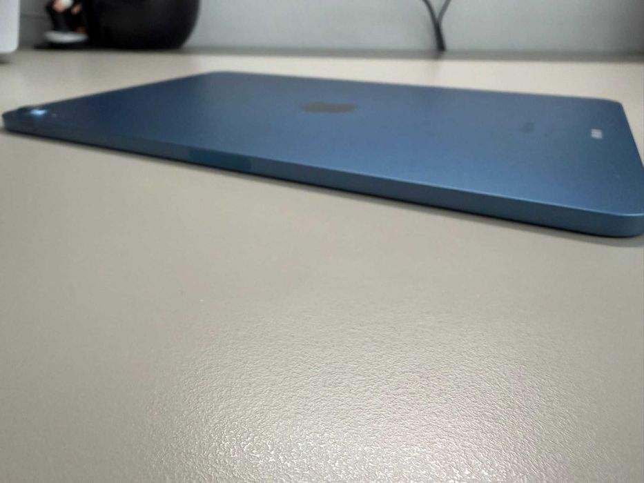 Ipad Air m1 WIFI 2022 albastru 64gb + Apple Pen 2nd gen