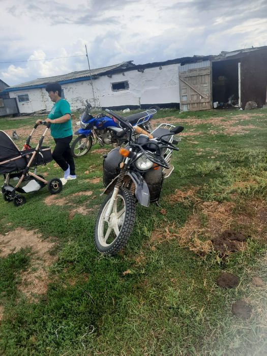 Продам мотоцикл куб 200