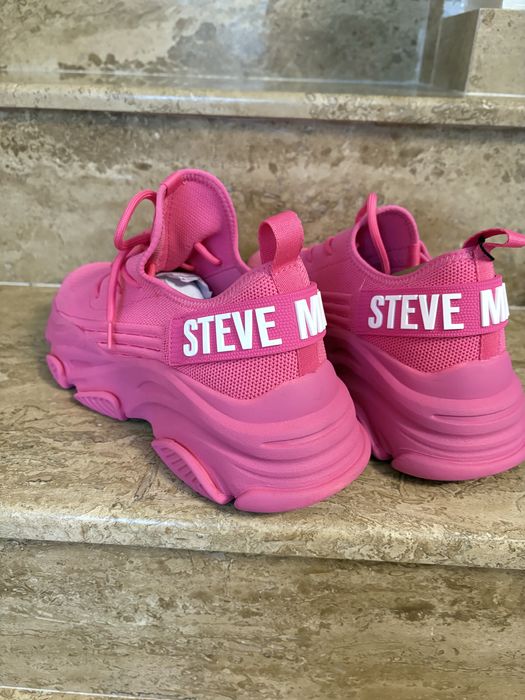 Дамски розови маратонки Steve madden