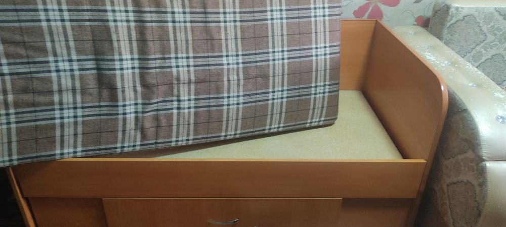 Подростковый диван