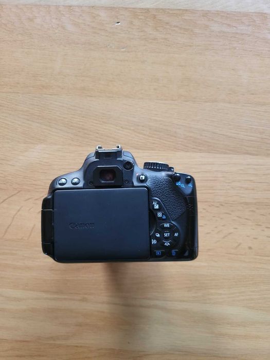 Aparat Foto Canon EOS650D