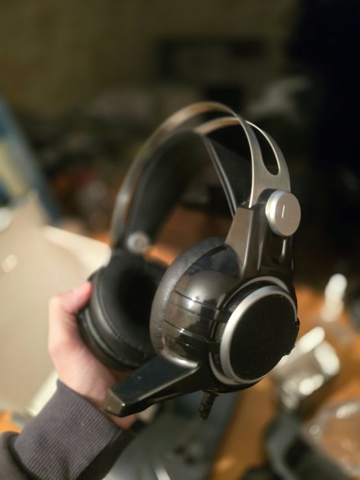 Игровой наушник с микрофоном