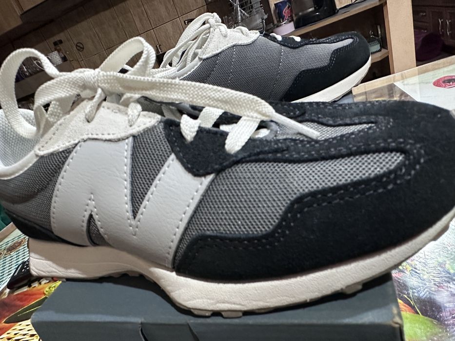 Vand New Balance 327