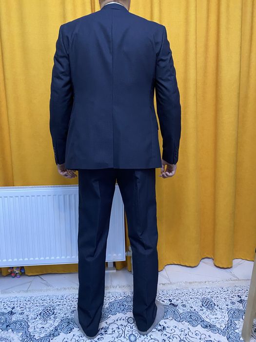 Костюм тройка почти новое