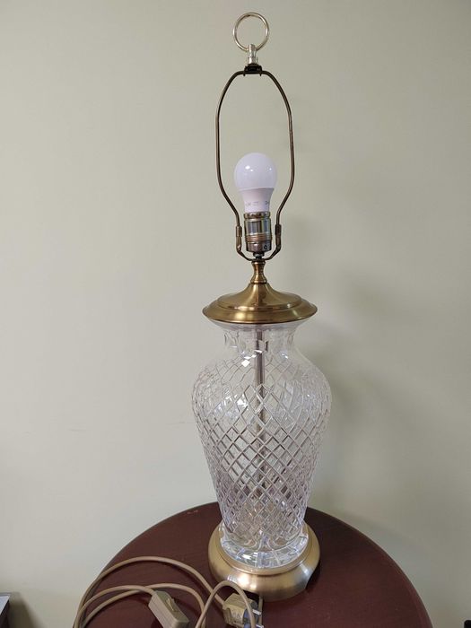 Бутикови лампи настолни ретро месинг, стъкло, порцелан