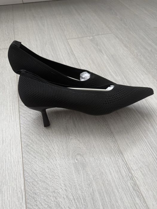 Продам туфли новые