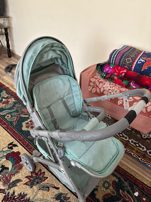 Люлка и прогулочная коляска сатылады