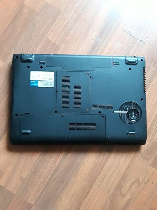 Vând laptop ASUS model N71Jq