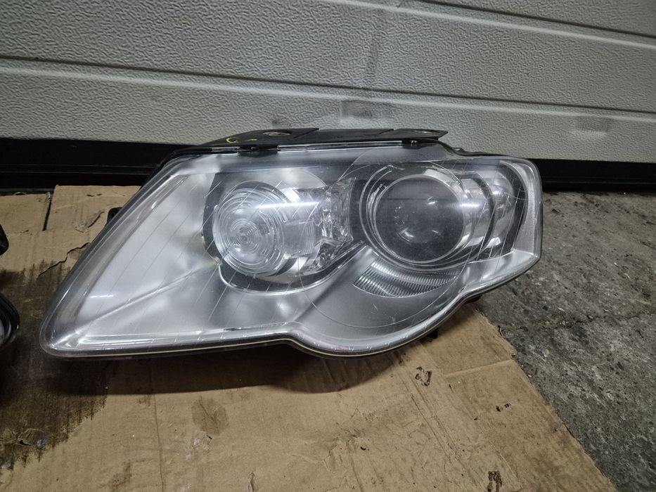 Faruri Xenon VW Passat B6 2005-2010. Volan stinga. Preț bucata. Volan